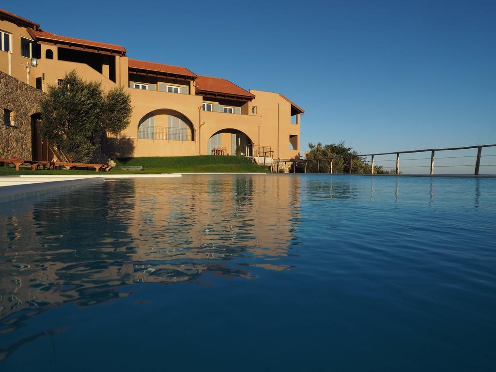 Agriturismo "I Castellari" П'єтра-Лігуре Екстер'єр фото