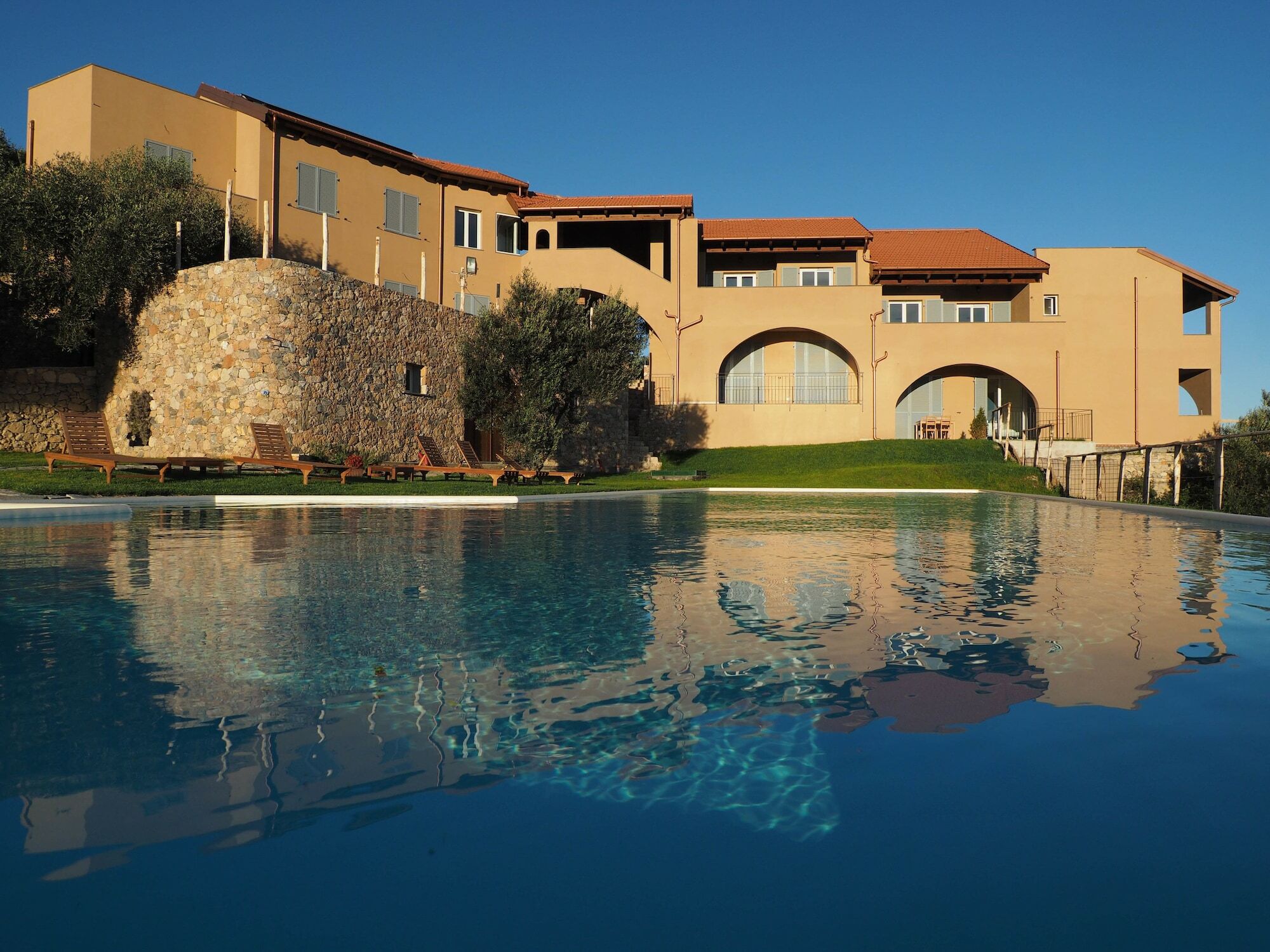 Agriturismo "I Castellari" П'єтра-Лігуре Екстер'єр фото
