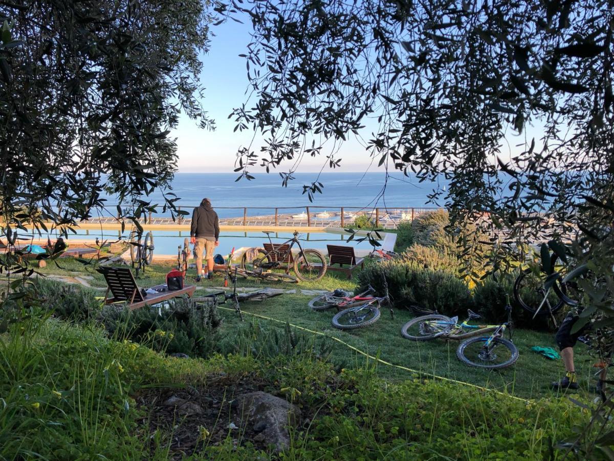 Agriturismo "I Castellari" П'єтра-Лігуре Екстер'єр фото